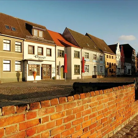 Central Near Sea In